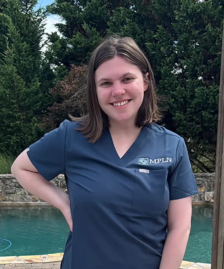 Photo of alumna Autumn Seeders, who graduated with a degree in Biochemistry.