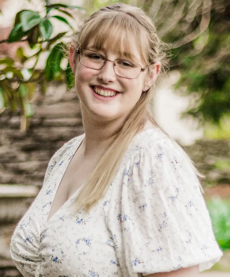 Photo of alumna Hallie Garber who recently graduated with a master's of teaching in S.T.E.M.