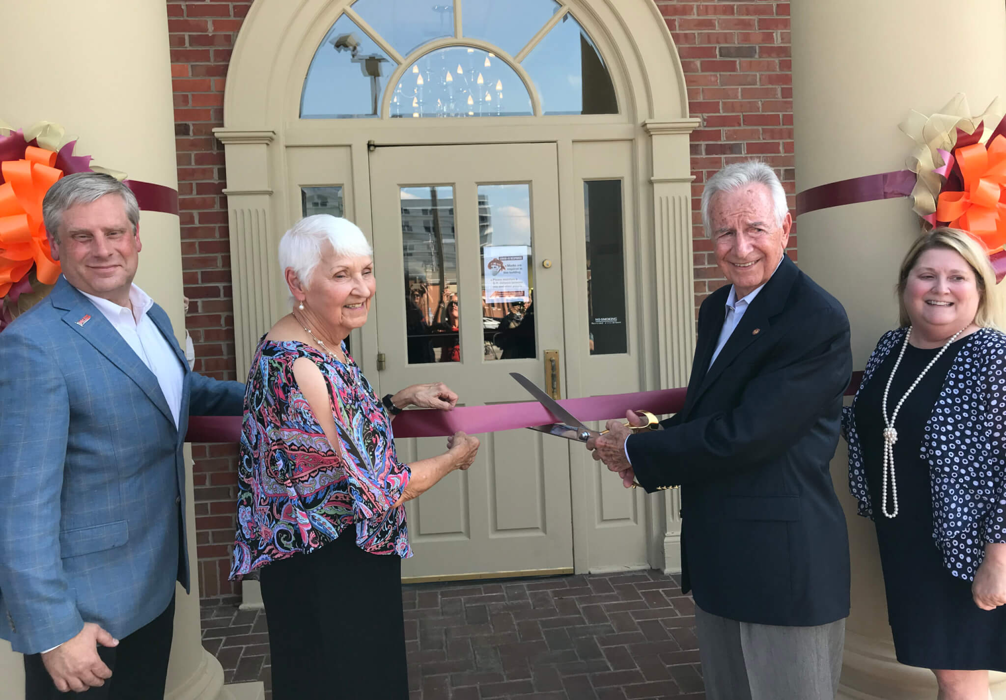 Photo of ribbon cutting for Greaser Alumni Center