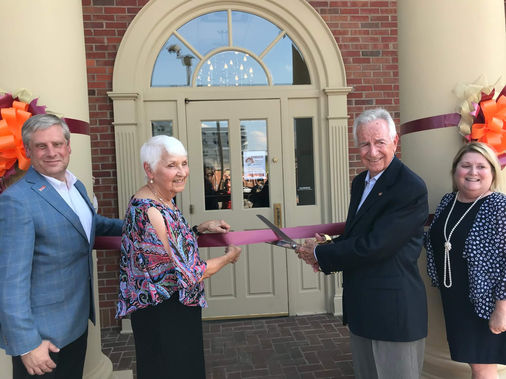 Photo of ribbon cutting for Greaser Alumni Center