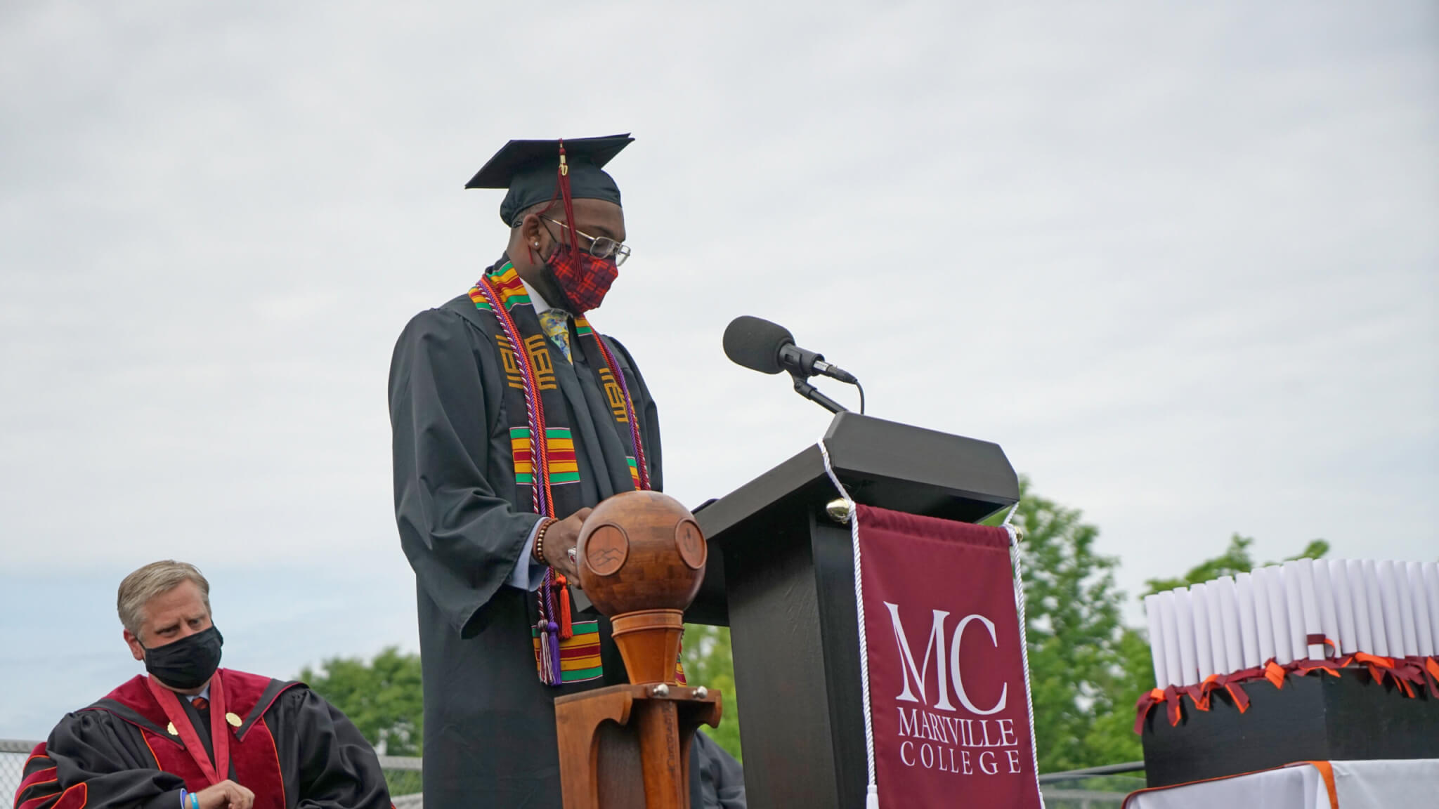 Photo of Aaron Solomon '20 at podium