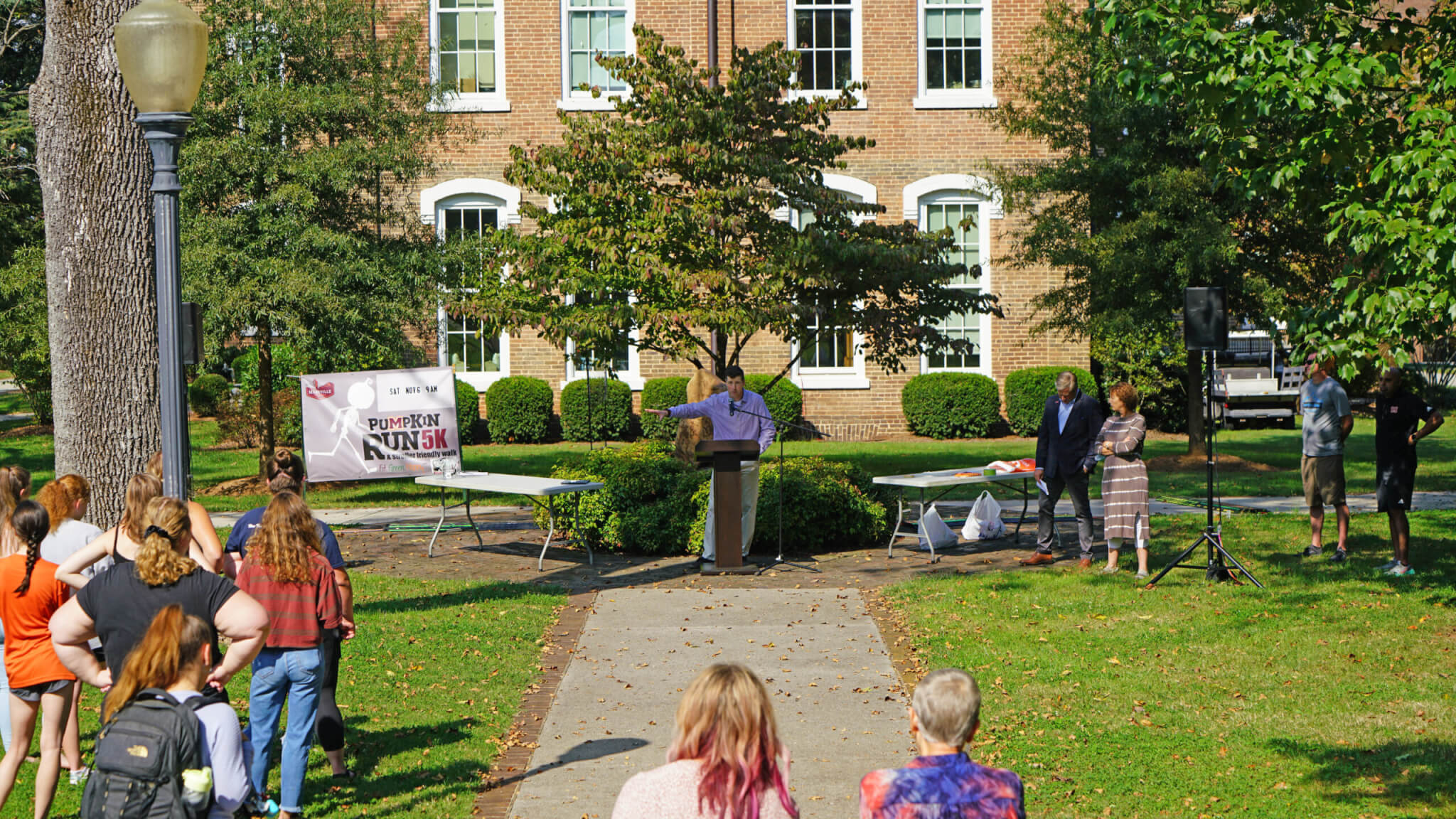 Dr. Jeremy Steeves at podium
