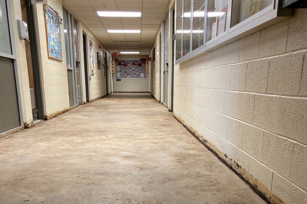 Photo of Sutton Science hallway
