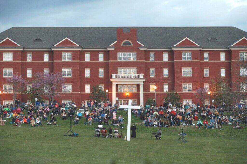 Photo of worshippers in front of Lloyd Hall