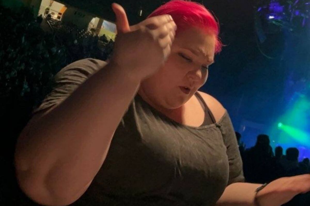 Photo of viral sign language interpreter Kristi Pearson