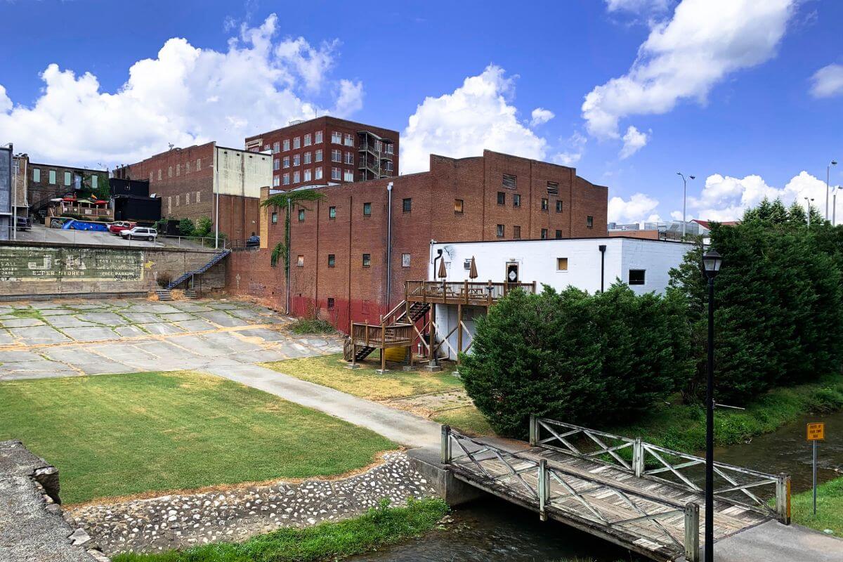 Photo of the backside/lower lot of the J&K building in downtown Maryville
