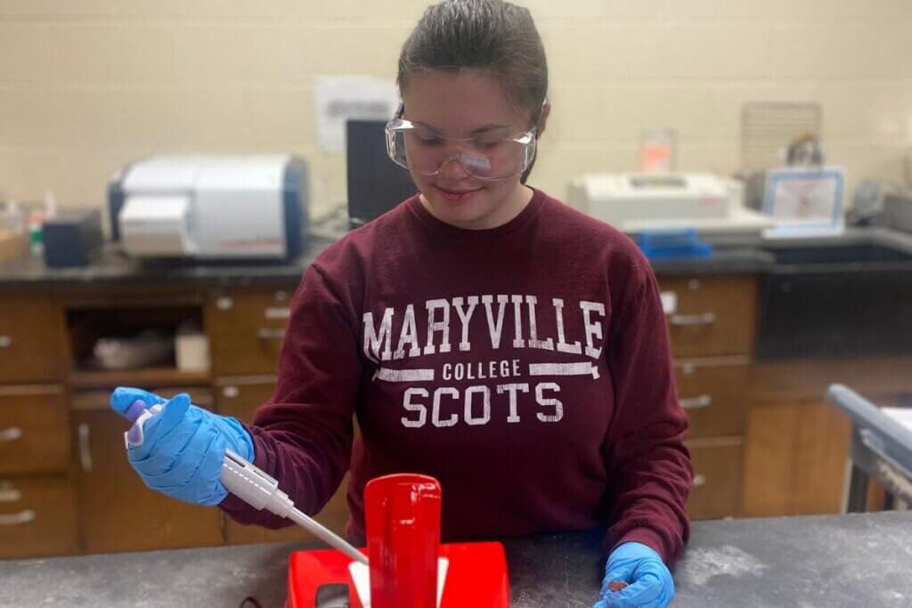 Photo of Autumn Seeders '25 in a Sutton Science Center laboratory