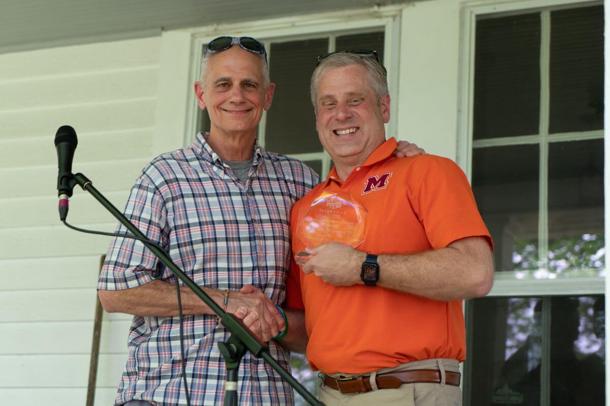 Photo of Bruce Guillaume '76 and MC President Dr. Bryan Coker