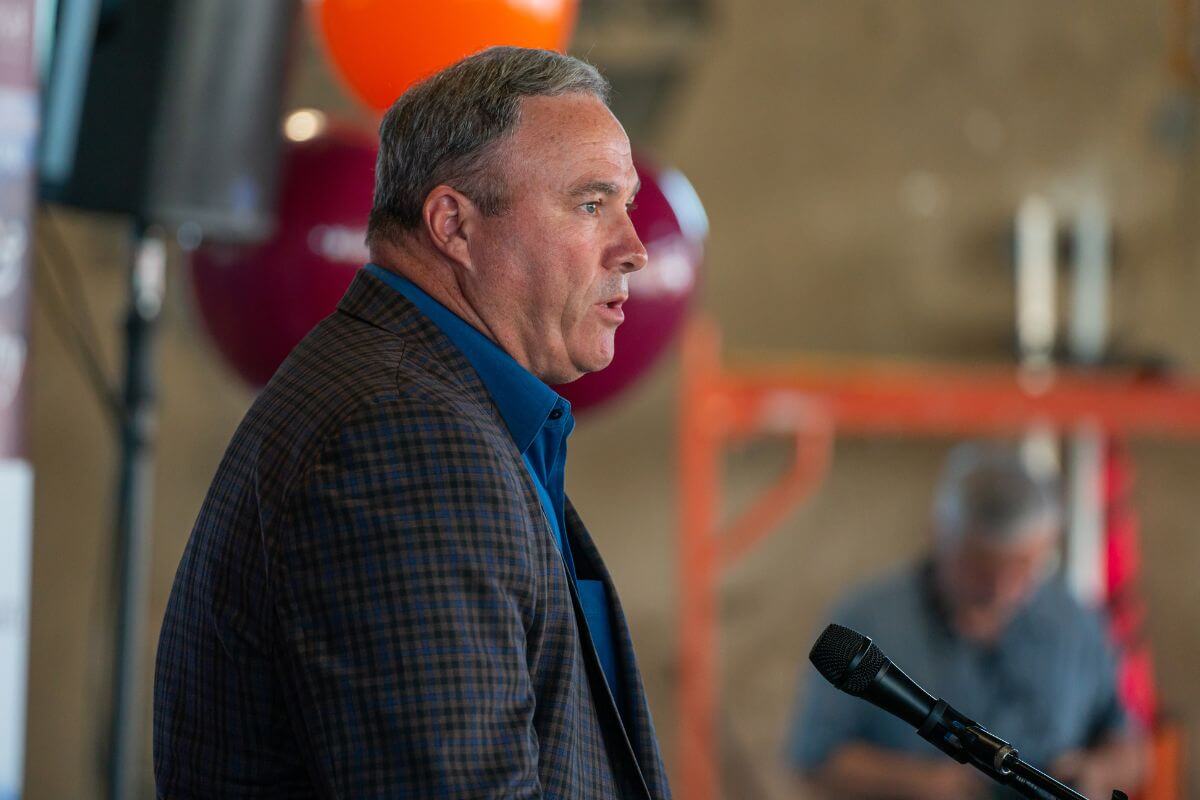 Photo of Blount Partnership CEO Bryan Daniels speaking