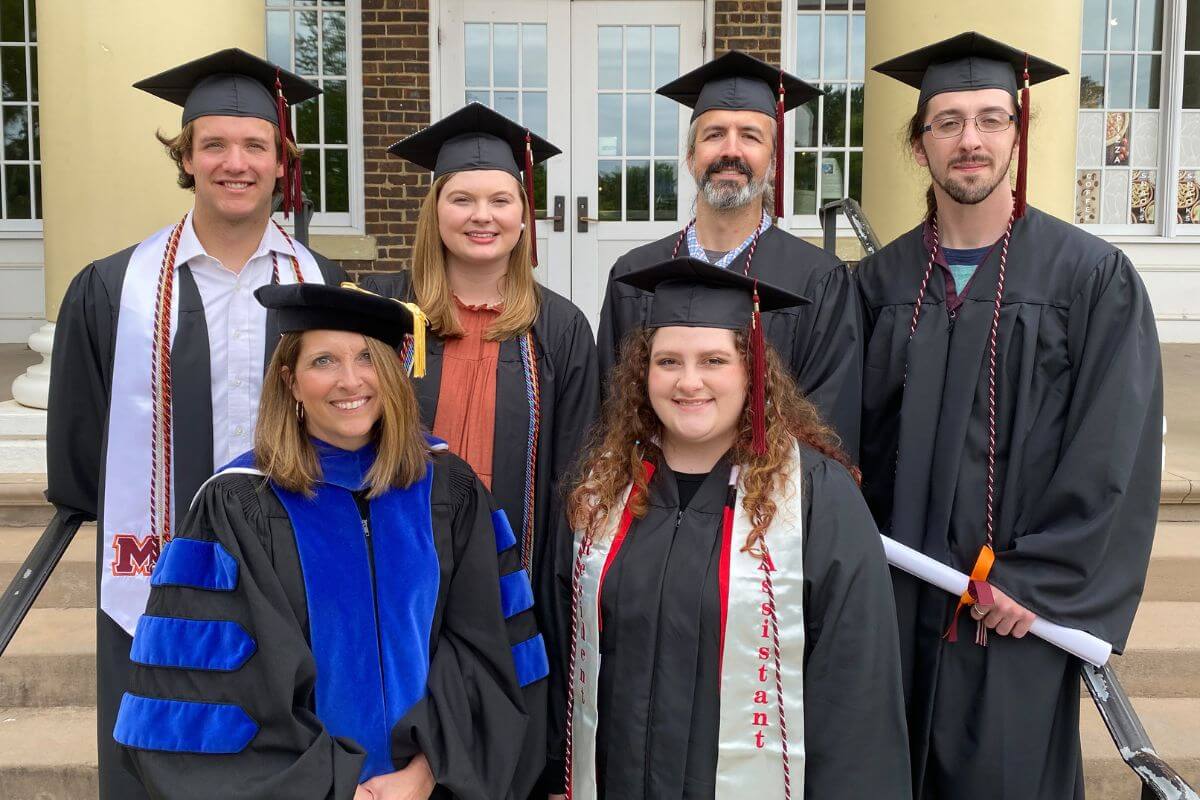 Photo of the 2023 Scots Science Scholars graduates of Maryville College