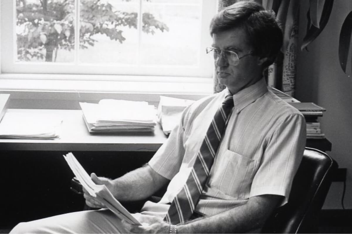 Photo of Dr. Dean Boldon in his Maryville College office