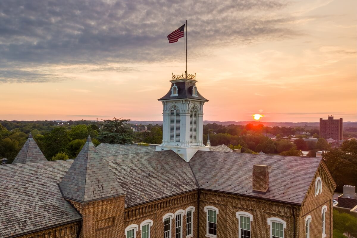 Photo of Anderson Hall at sunset as seen by photographer promoting Maryville College admission event