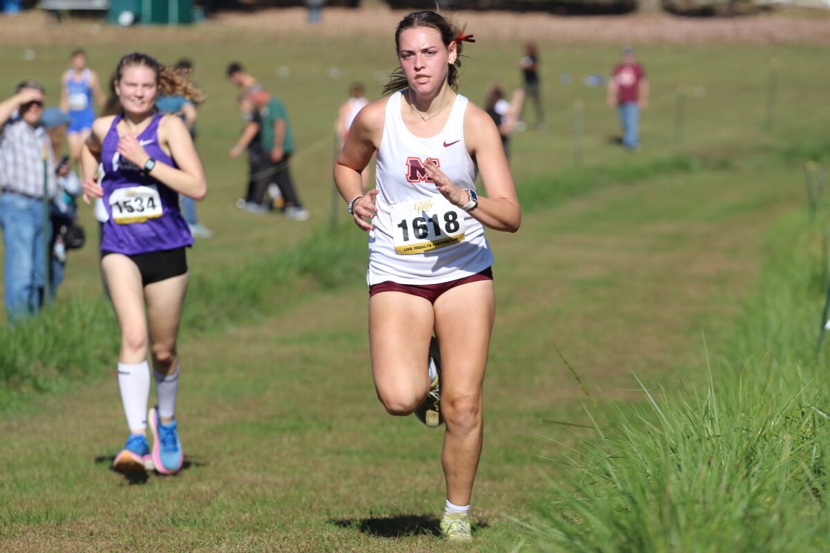 Photo of a MC cross country runner