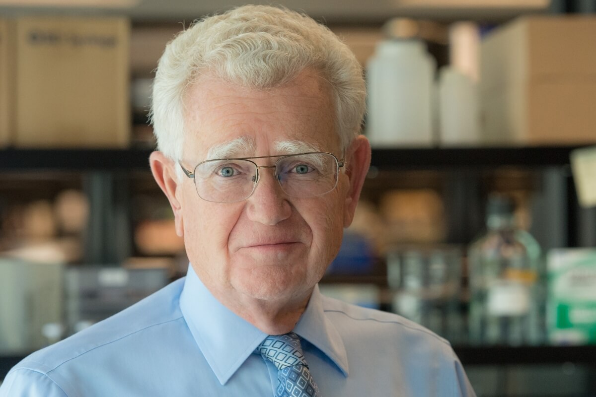 Photo of Dr. Robert Mahley, a 1963 graduate of Maryville College