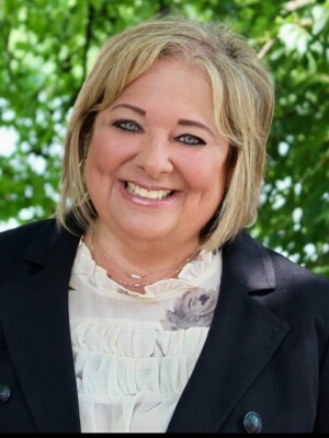 Photo of new Maryville College HR director Kristina Goodacre
