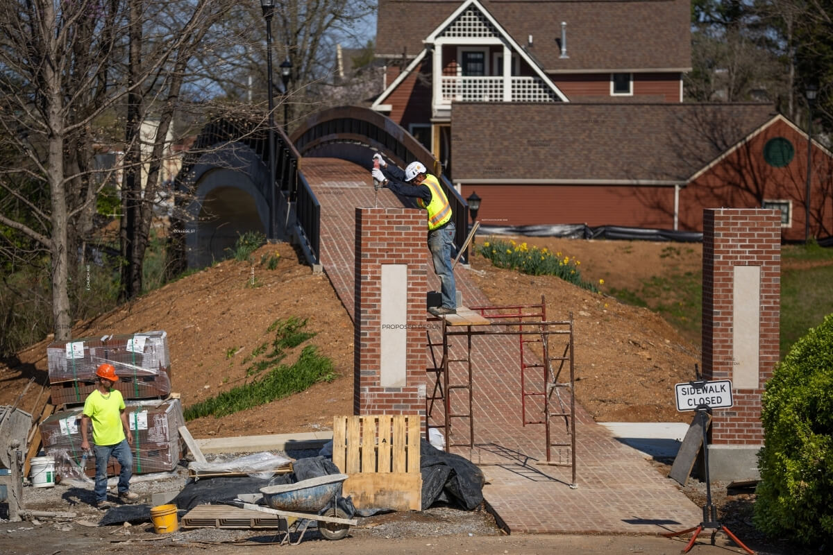 Photo of the pedestrian bridge linking Maryville College to Downtown Maryville, under construction