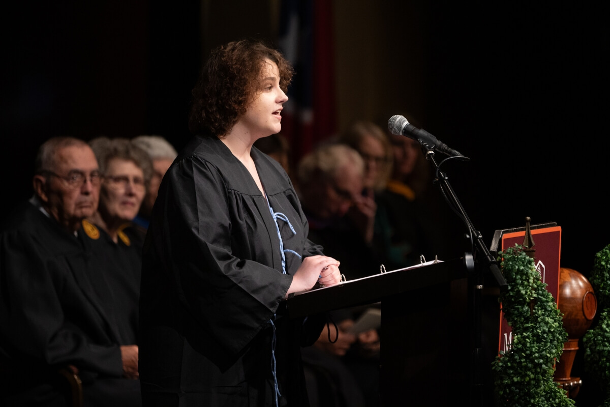 Photo of Senior Class President Hannah Lee '25