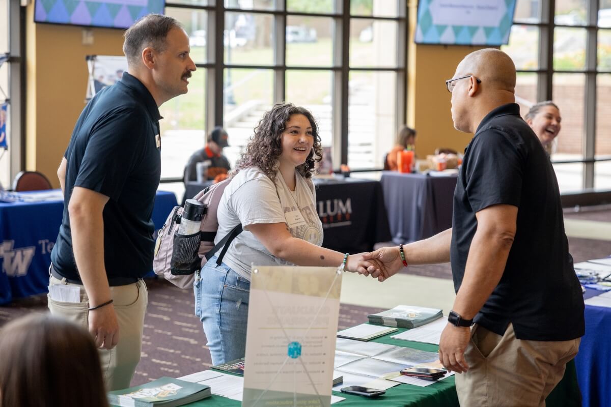 Photo of graduate school 7