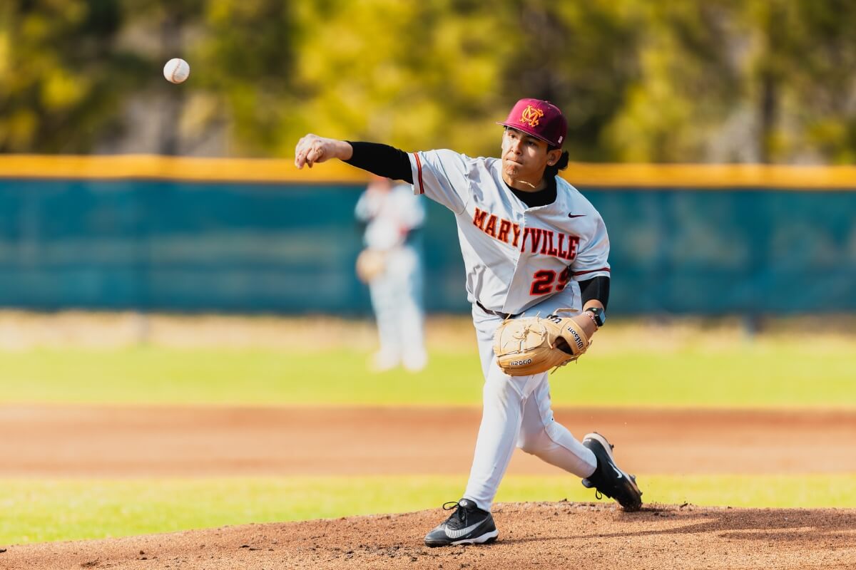 Photo of a Maryville College Baseball pitcher slinging a hot one at the batter