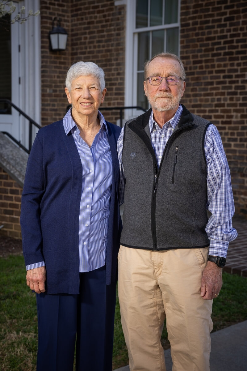 Photo of John and Peggy Cowan, who have endowed the Parks Cowan Initiative for the Liberal Arts at Maryville College