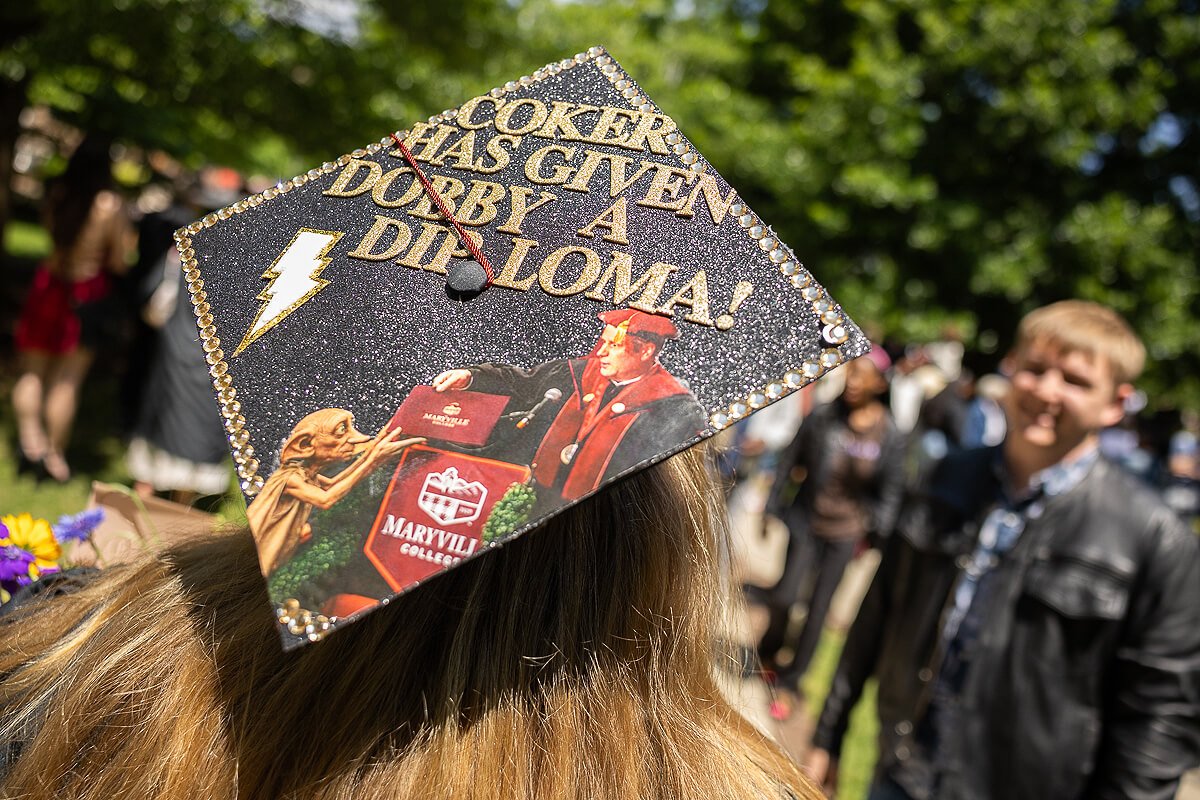 Photo of a graduation cap that's decorated